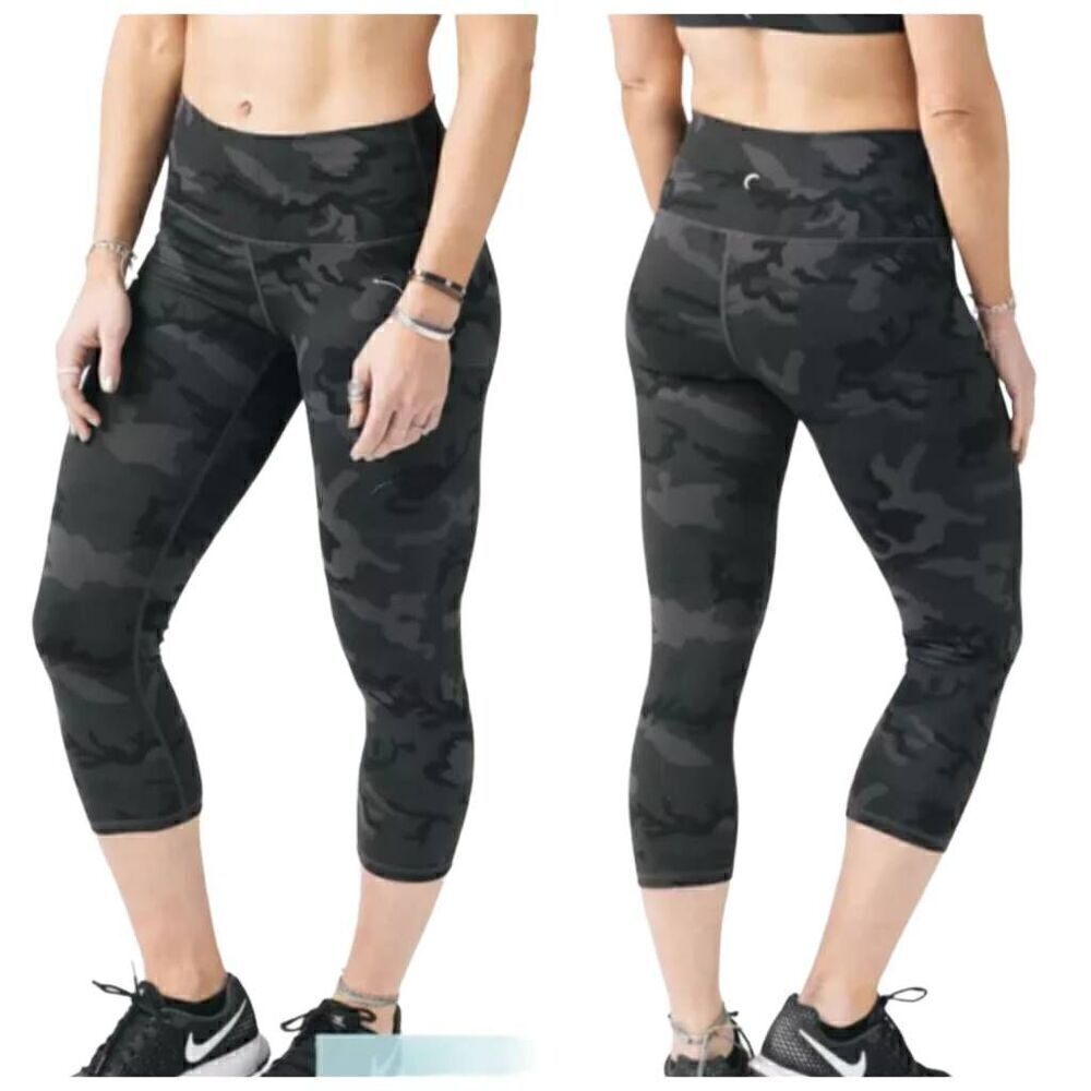 ZYIA Forest Camo Luxe Hi Rise Capri 20" Legging Size 4